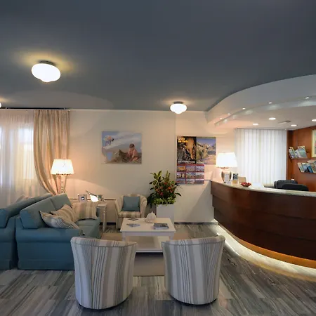 Giulio Cesare 3* Cinquale